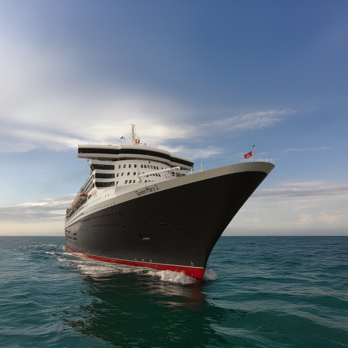 THE ICONIC TRANSATLANTIC CROSSING ON QUEEN MARY 2